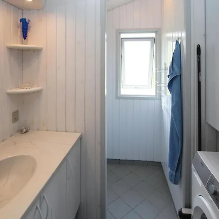 Feriehus Gorgeous In With House Sea View