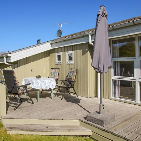 Holiday home Amazing In Samso With House Sea View Onsbjerg