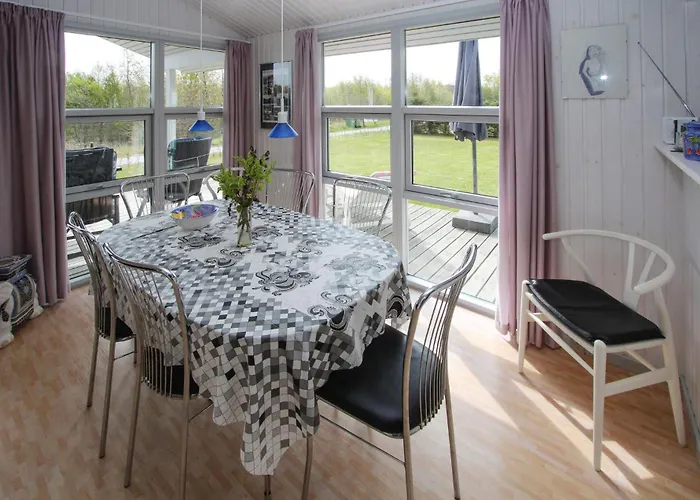 2 Bedroom Lovely In