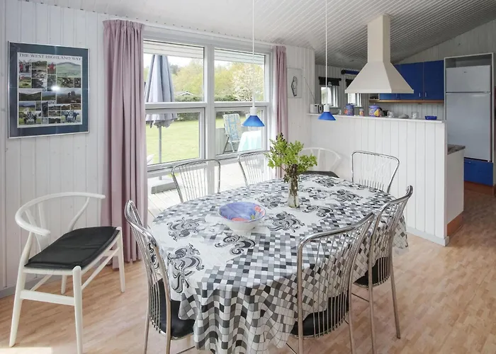 2 Bedroom Lovely In Samsø